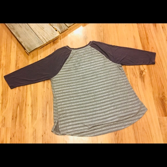 MAURICES + / size 0/ shirt/ like new/ - Picture 4 of 5